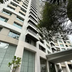 Urbana Langsuan
