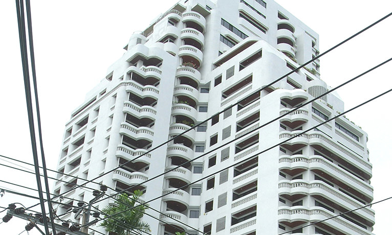 Lee House