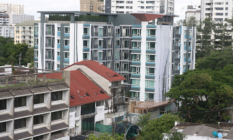 The Crest Sukhumvit 49