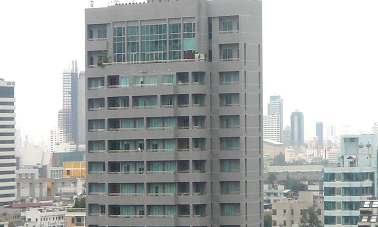 Park Thonglor Tower